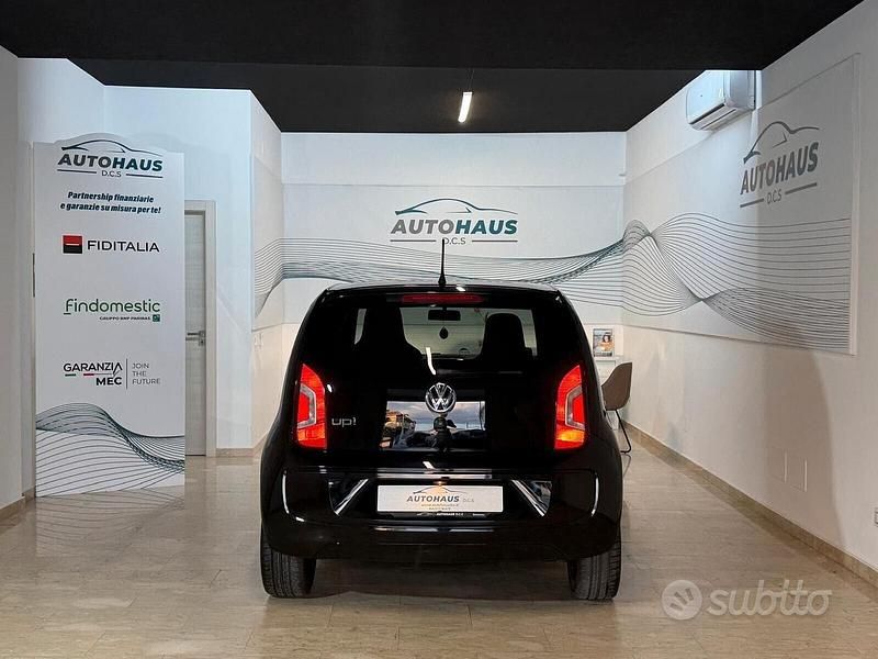 Usata VW up! 74 CV (54 kW) 2015 Nero Utilitaria
