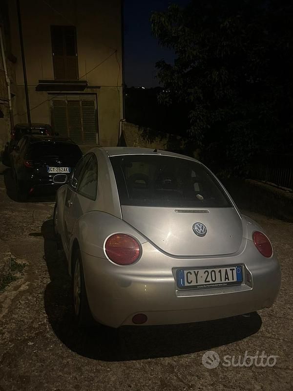 Usata VW Beetle 102 CV (75 kW) 2003 Grigio Utilitaria