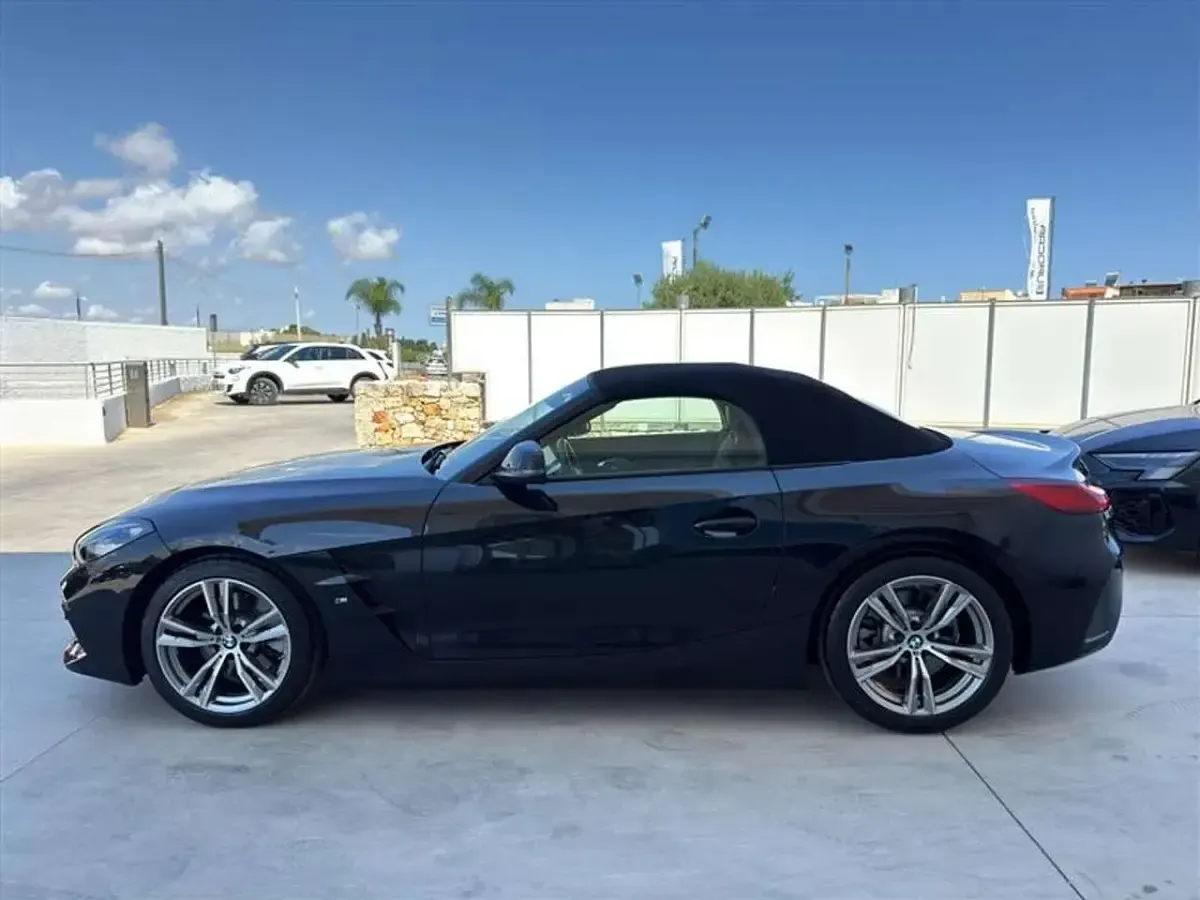 Usata BMW Z4 Sport Line 197 CV (144 kW) 2023 Nero / black Cabrio