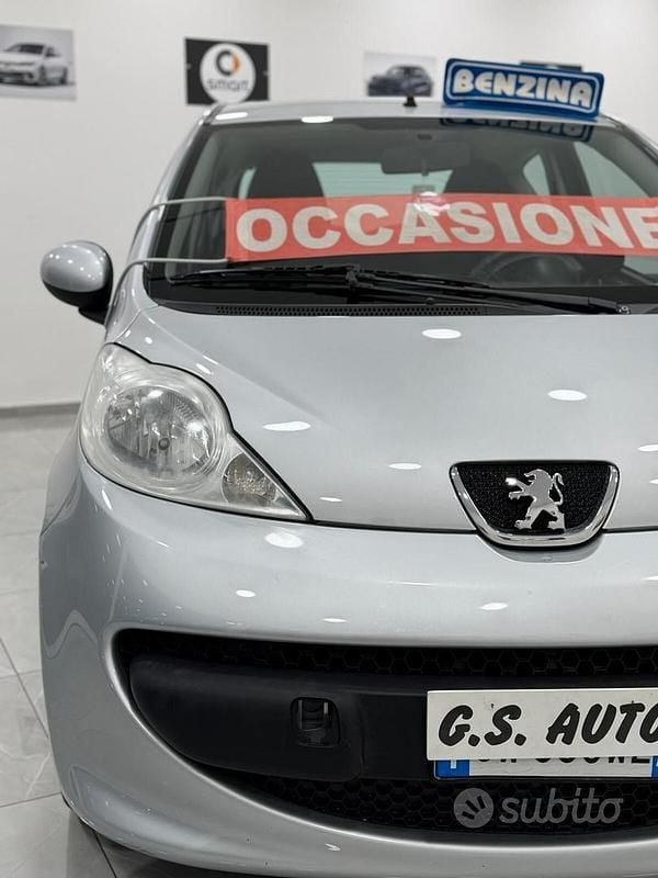Usata Peugeot 107 68 CV (50 kW) 2006 Grigio Utilitaria