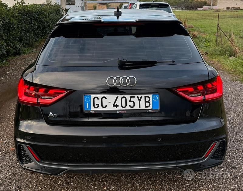 Usata Audi A1 Sportback Ambiente 82 CV (60 kW) 2021 Nero Utilitaria