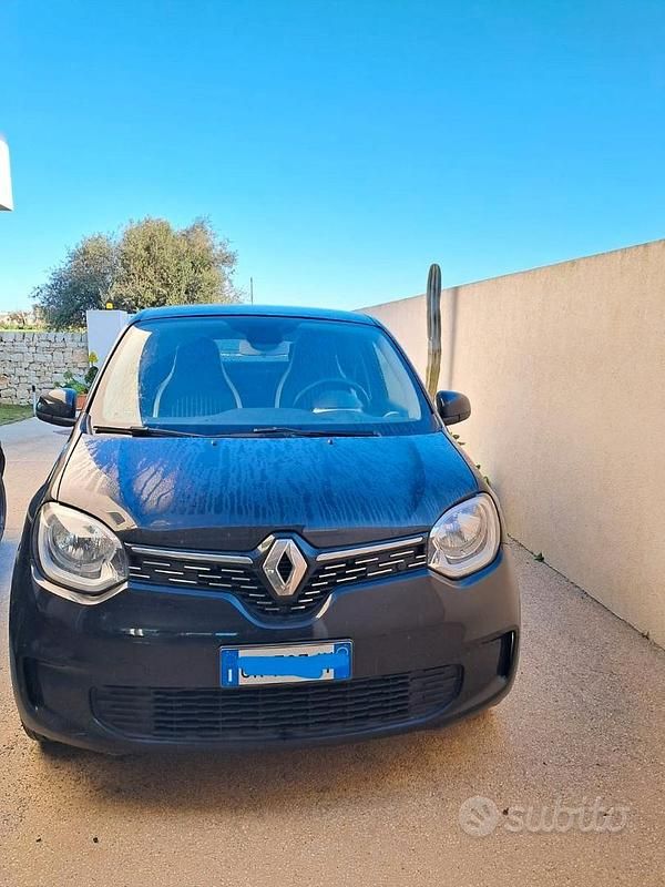 Nero Usata 2023 Renault Twingo Due volumi | 12.900 € (Buon prezzo) - Immagine 1/4
