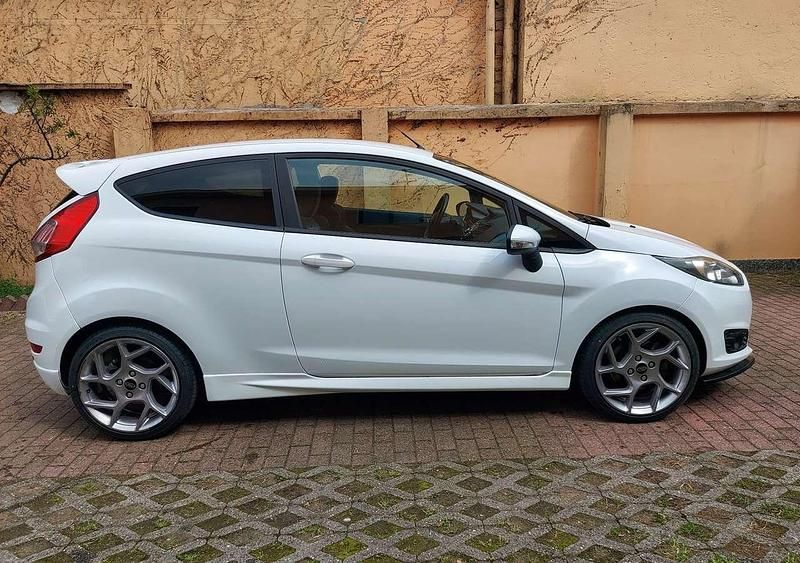 Usata Ford Fiesta ST 182 CV (133 kW) 2016 Other Berlina