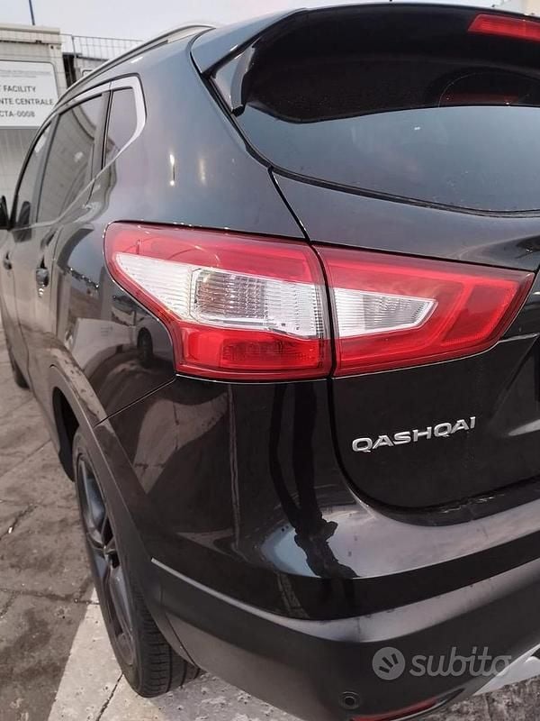 Usata Nissan Qashqai Black Edition 130 CV (95 kW) 2017 Nero SUV