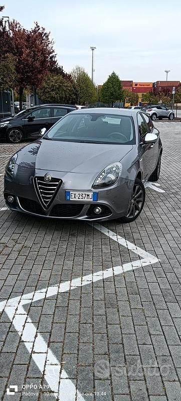 Usata Alfa Romeo Giulietta Progression 120 CV (88 kW) 2015 Grigio Utilitaria