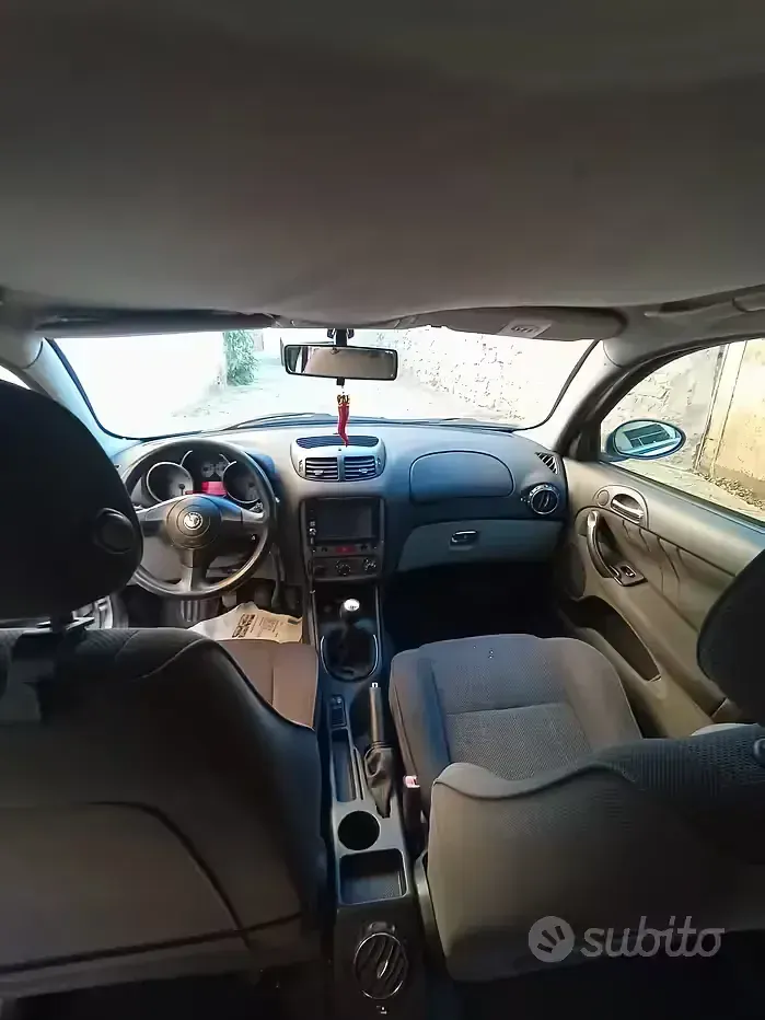 Usata Alfa Romeo 147 140 CV (102 kW) 2003 Grigio Utilitaria
