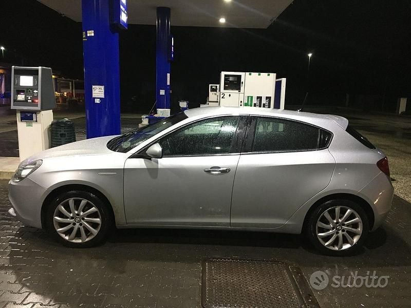 Usata Alfa Romeo Giulietta Business 120 CV (88 kW) 2016 Grigio Utilitaria