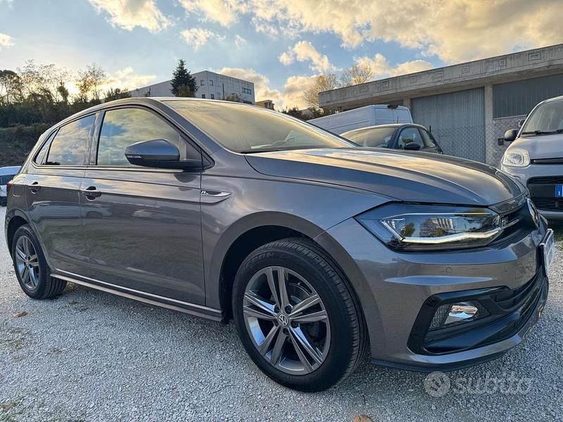 Usata VW Polo Sport 90 CV (66 kW) 2020 Grigio Berlina