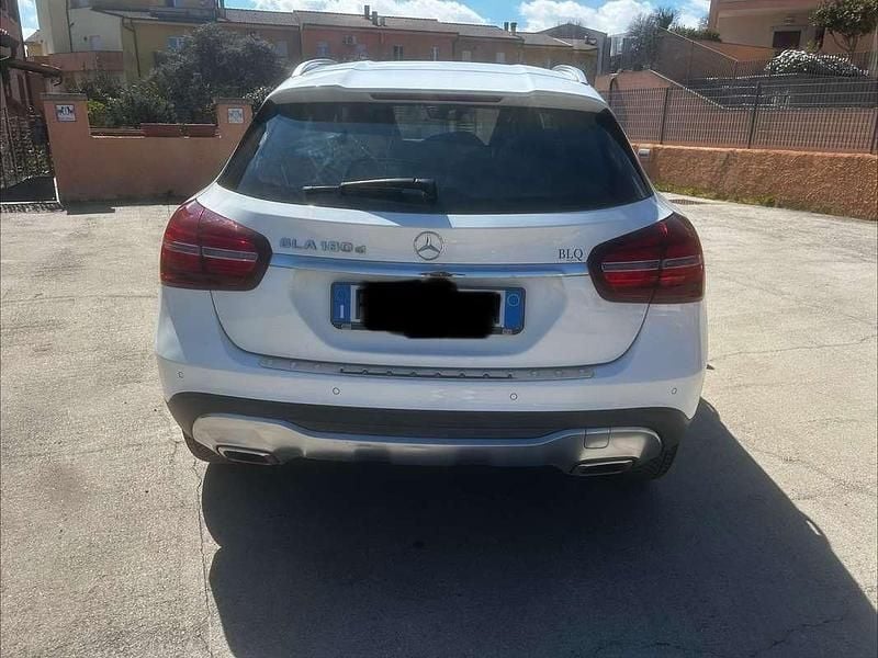Begagnad Mercedes GLA180 109 HK (80 kW) 2018 Vit SUV