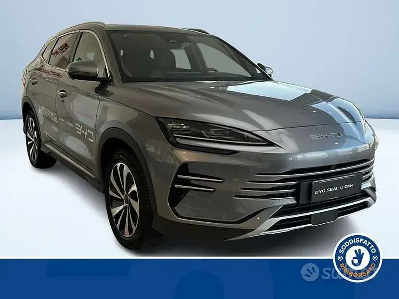 Usata BYD Seal U Design 177 CV (130 kW) 2025 Grigio SUV