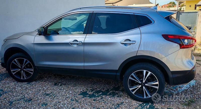 Usata 2019 Nissan Qashqai N-Connecta SUV | 15.900 € (Buon prezzo) - Immagine 1/4