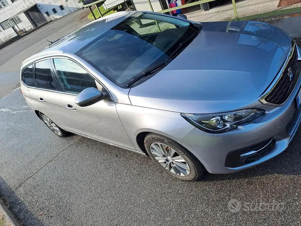 Usata Peugeot 308 Allure 131 CV (96 kW) 2021 Berlina