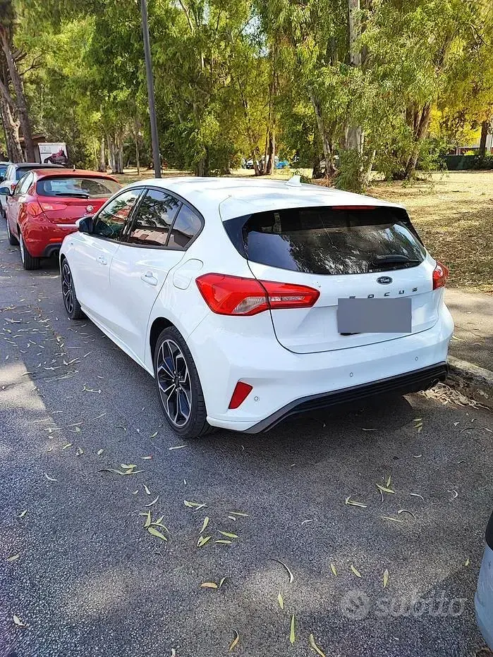 Usata Ford Focus ST-Line 120 CV (88 kW) 2019 Bianco Berlina