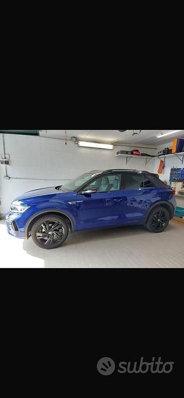 Usata VW T-Roc R-line 150 CV (110 kW) 2024 Blu SUV