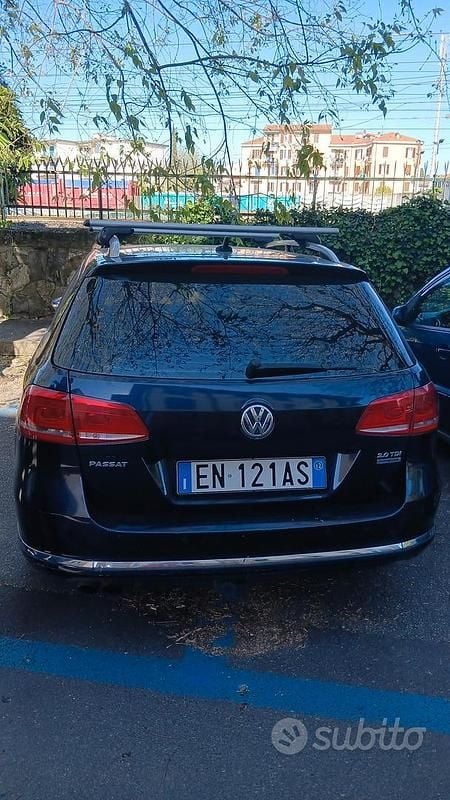 Usata VW Passat 170 CV (125 kW) 2012 Blu Station wagon