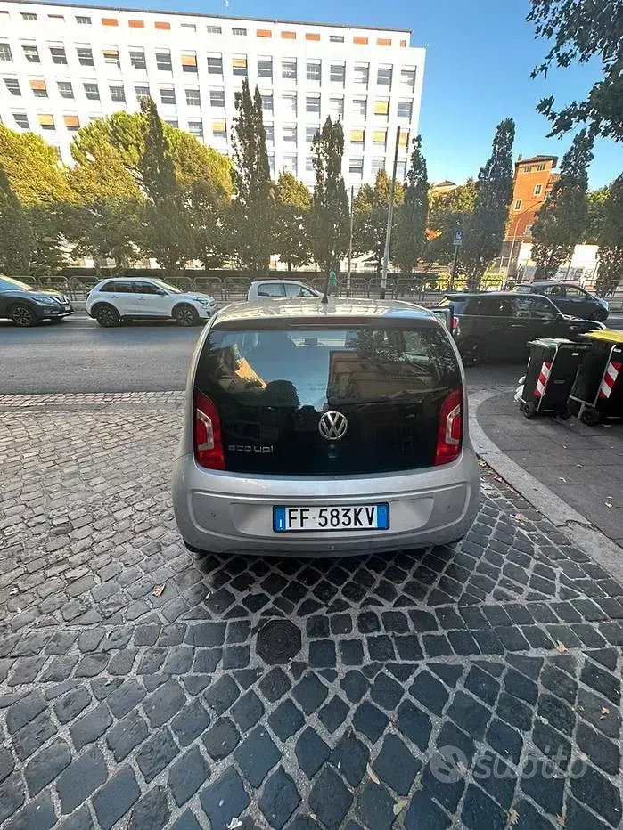 Usata VW up! 68 CV (50 kW) 2016 Grigio Utilitaria