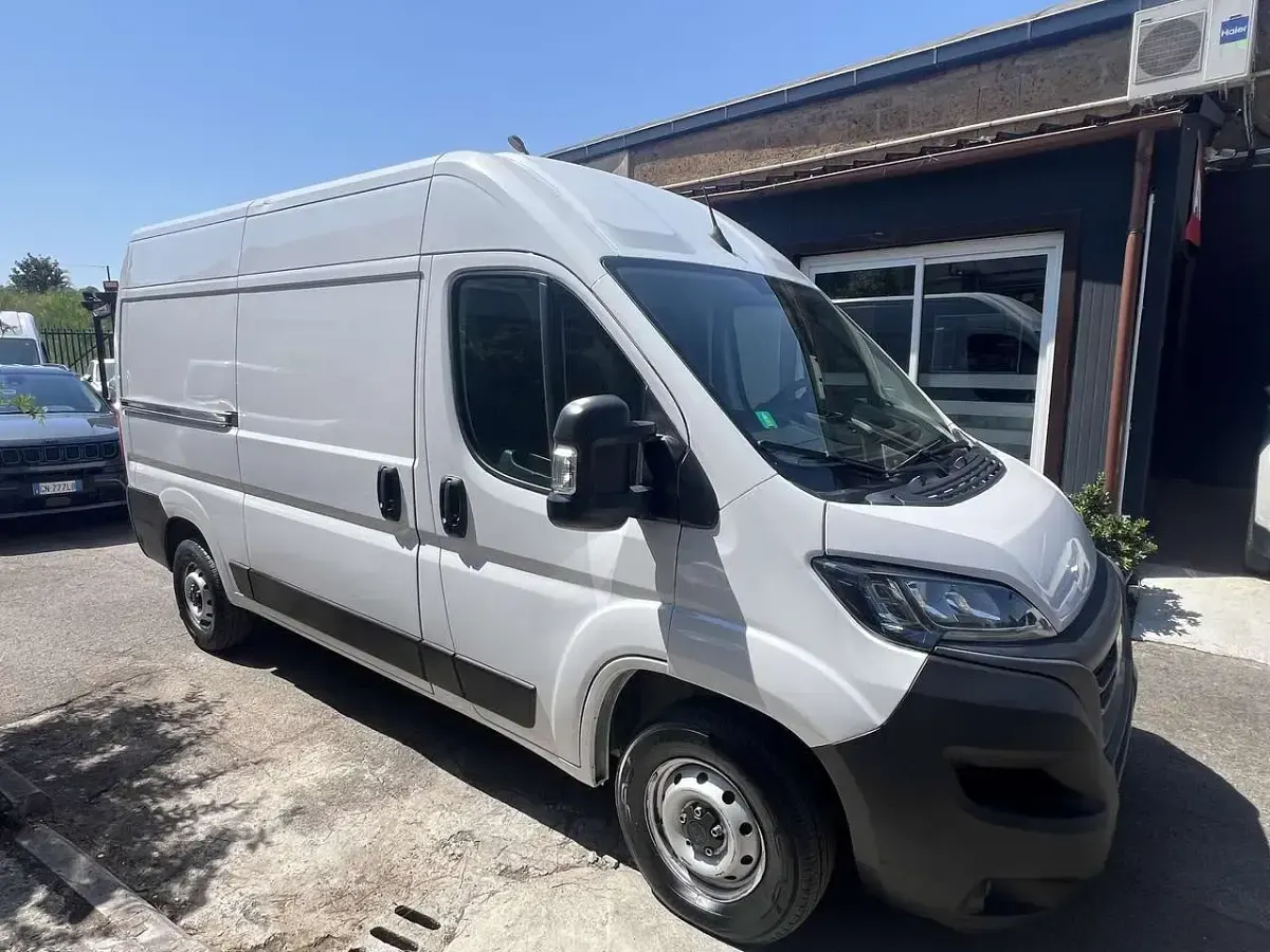 Usata Fiat Ducato 140 CV (102 kW) 2023 Bianco Furgone