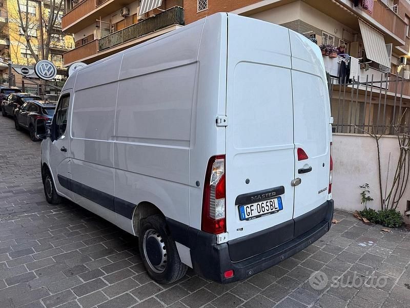 Usata Renault Master 136 CV (100 kW) 2021 Bianco Monovolume