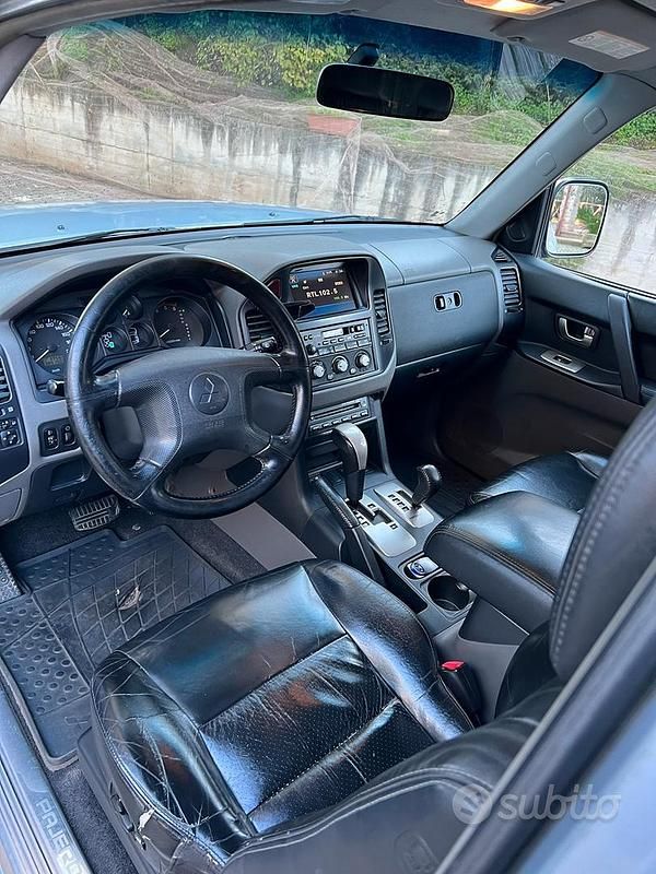 Usata Mitsubishi Pajero 160 CV (117 kW) 2004 Grigio SUV