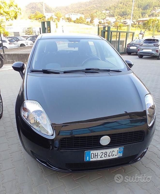Nero Usata 2007 Fiat Grande Punto Due volumi | 5400 € (Molto cara) - Immagine 1/4