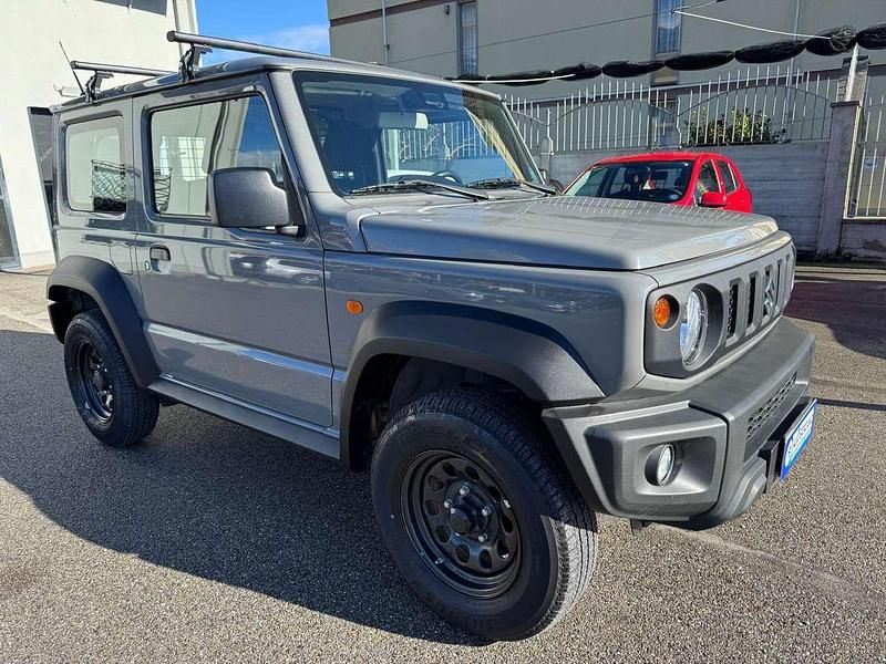 Usata Suzuki Jimny 102 CV (75 kW) 2021 Grigio SUV