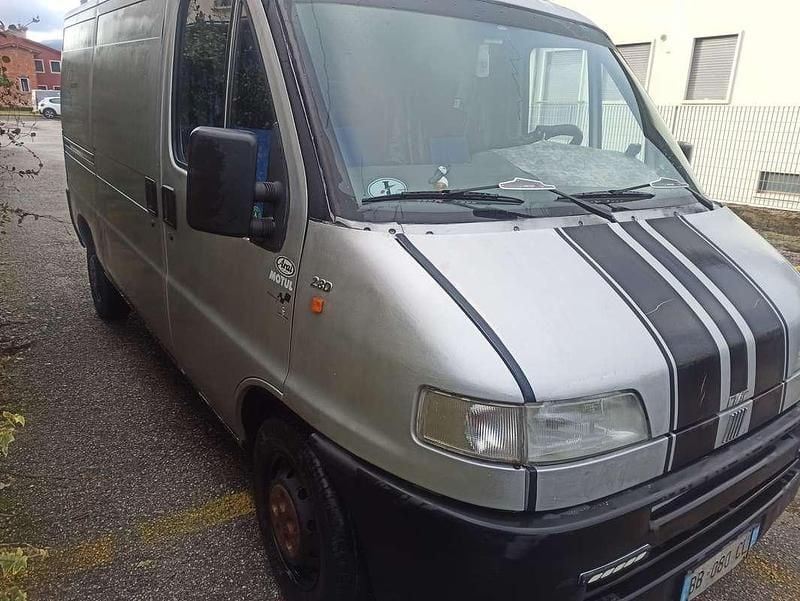 Usata Fiat Ducato 87 CV (63 kW) 1998 Argento Furgone