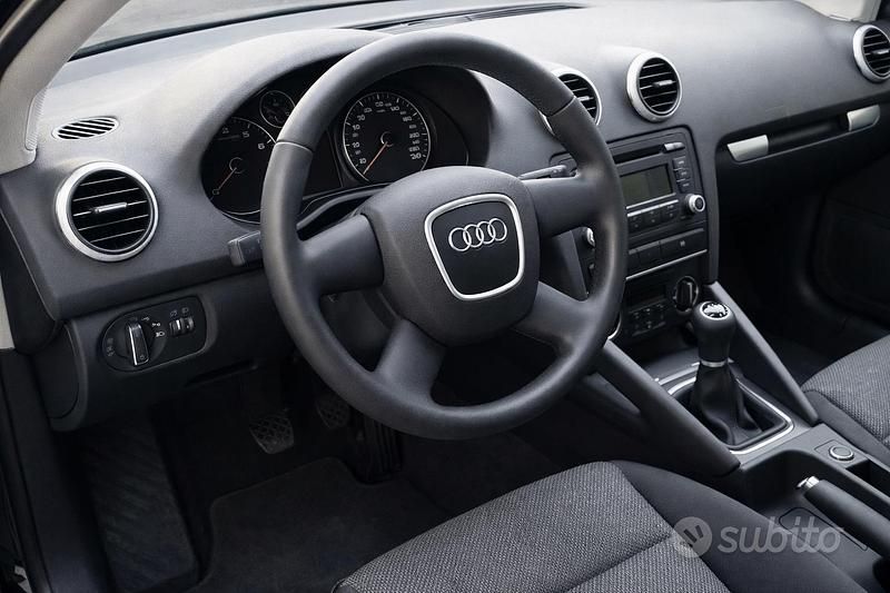 Usata Audi A3 Attraction 102 CV (75 kW) 2015 Nero Berlina