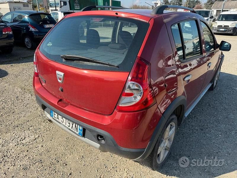 Usata Dacia Sandero Stepway 90 CV (66 kW) 2010 Rosso Berlina