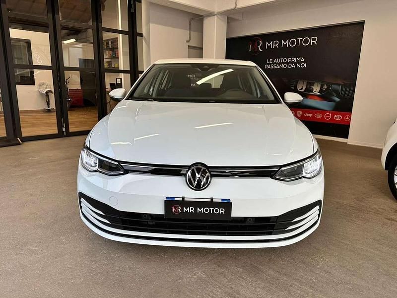Usata VW Golf VIII Life 131 CV (96 kW) 2021 Bianco Berlina