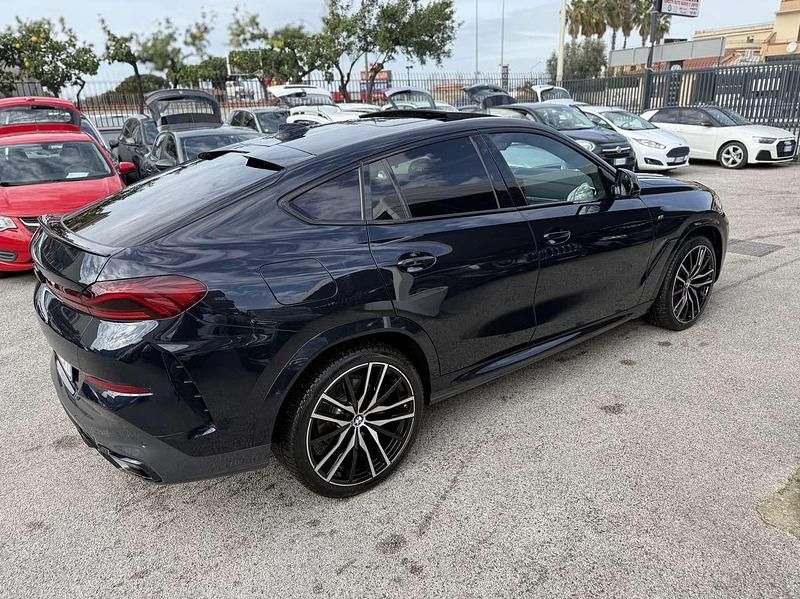 Usata BMW X6 M Sport 286 CV (210 kW) 2022 Blu/azzurro SUV