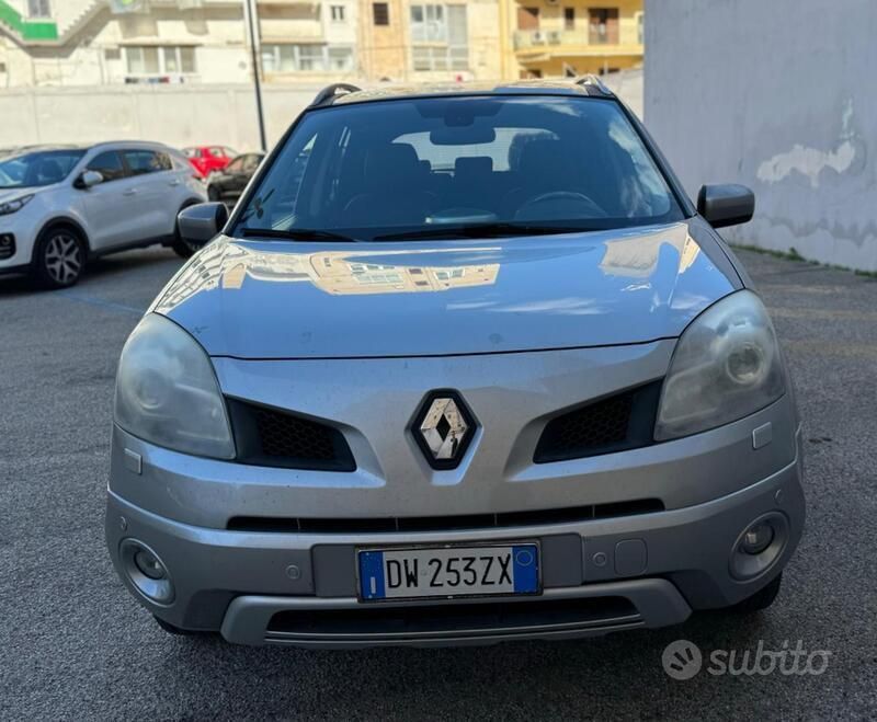 Usata Renault Koleos 150 CV (110 kW) 2009 Grigio SUV