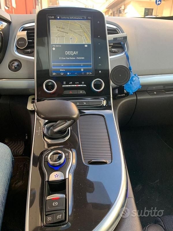 Usado Renault Espace 160 CV (117 kW) 2018 Gris Monovolumen