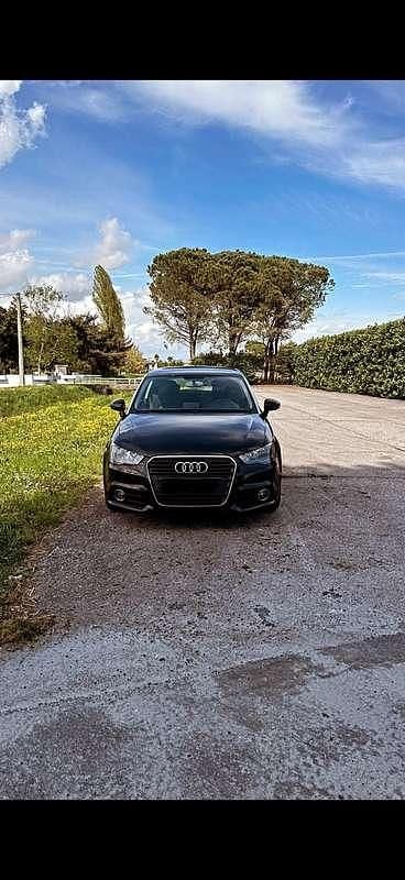 Usata 2012 Audi A1 Ambition Tre volumi | 8500 € (Ottimo prezzo) - Immagine 1/4