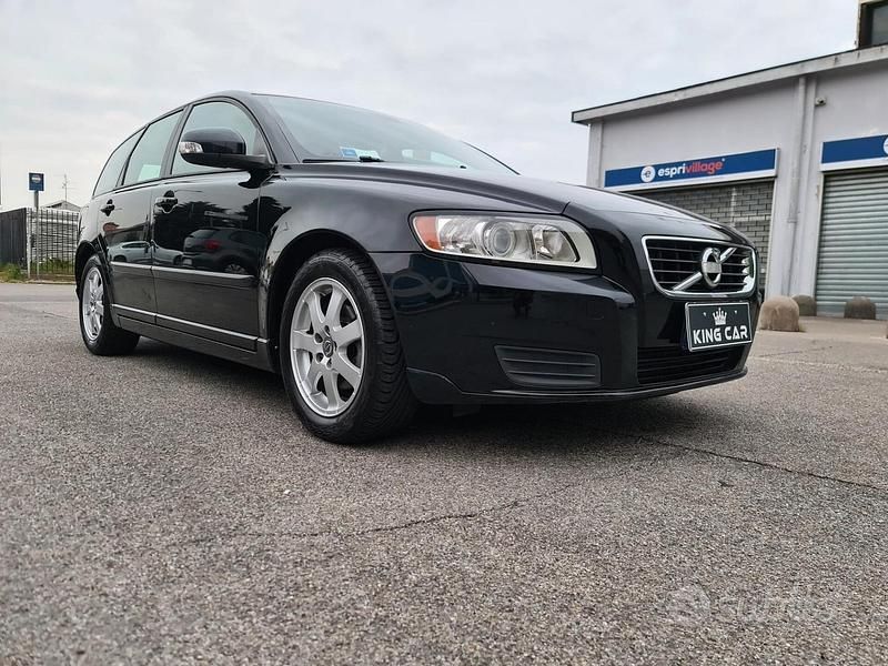 Usata Volvo V50 R-Design 115 CV (84 kW) 2011 Nero Station wagon