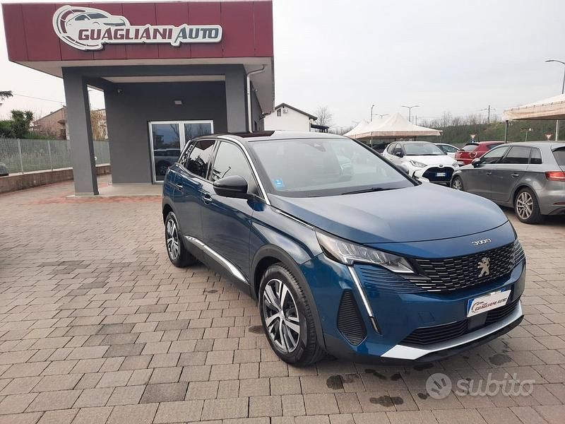 Usata Peugeot 3008 Allure 131 CV (96 kW) 2023 Blu SUV