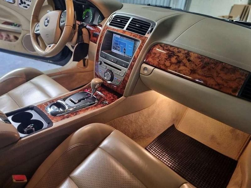 Usata Jaguar XK8 S 298 CV (219 kW) 2006 Cabrio