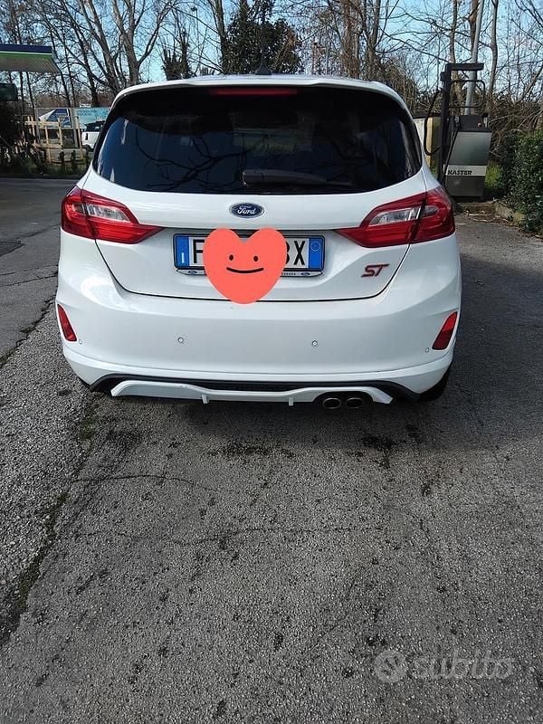 Usata Ford Fiesta ST 200 CV (147 kW) 2019 Bianco Utilitaria