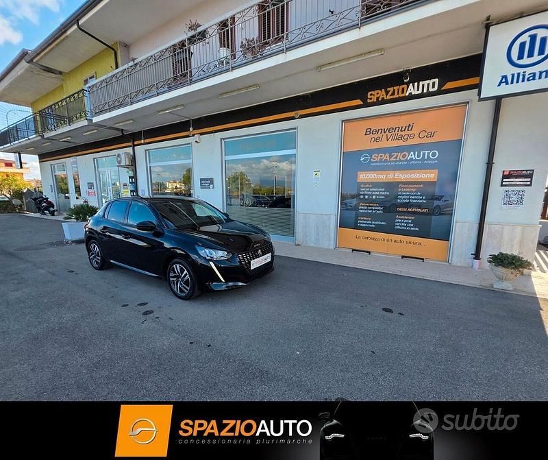 Usata Peugeot 208 Allure+ 102 CV (75 kW) 2020 Nero Utilitaria