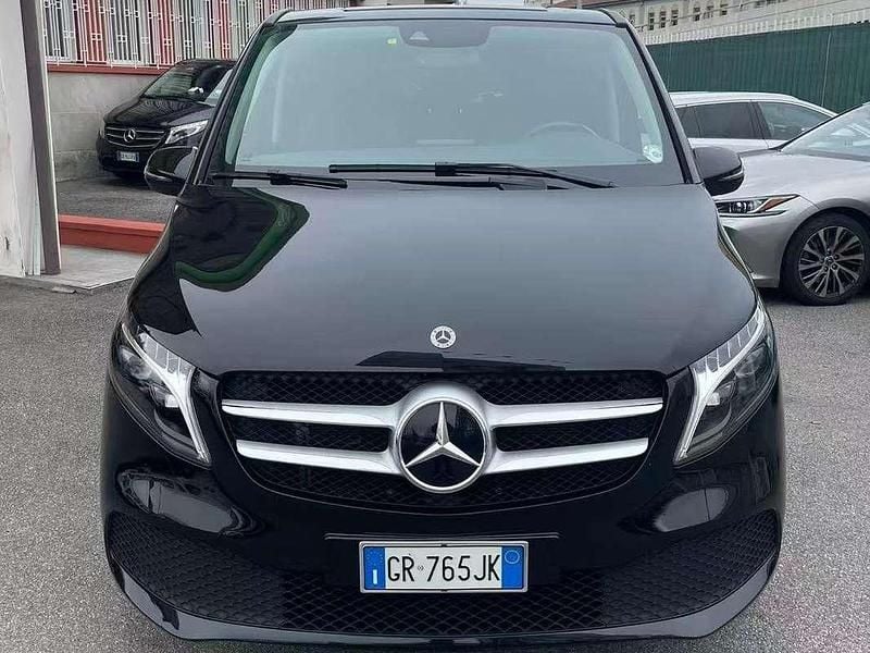 Usata Mercedes V220 Executive 163 CV (119 kW) 2023 Nero Monovolume