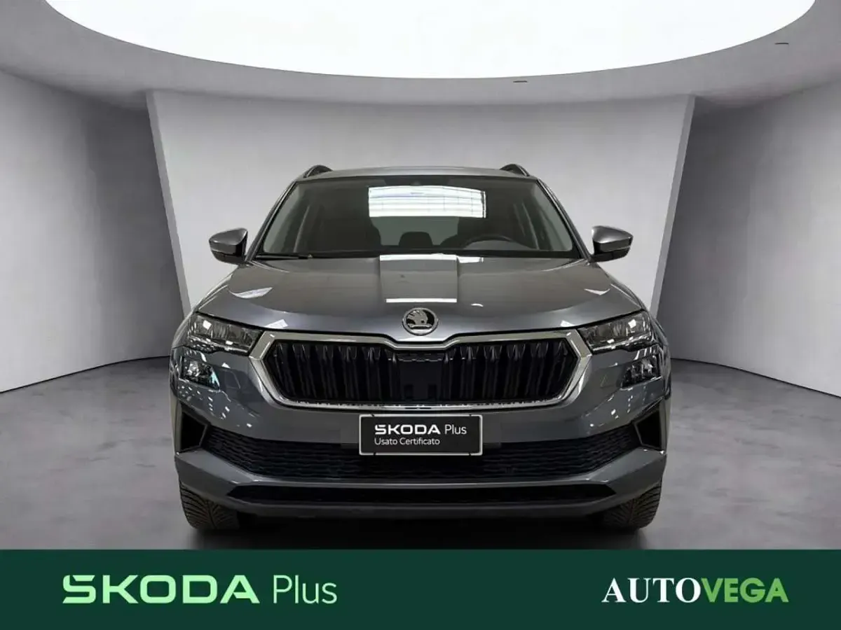 Usata Skoda Karoq Executive 150 CV (110 kW) 2025 Grigio pastello SUV