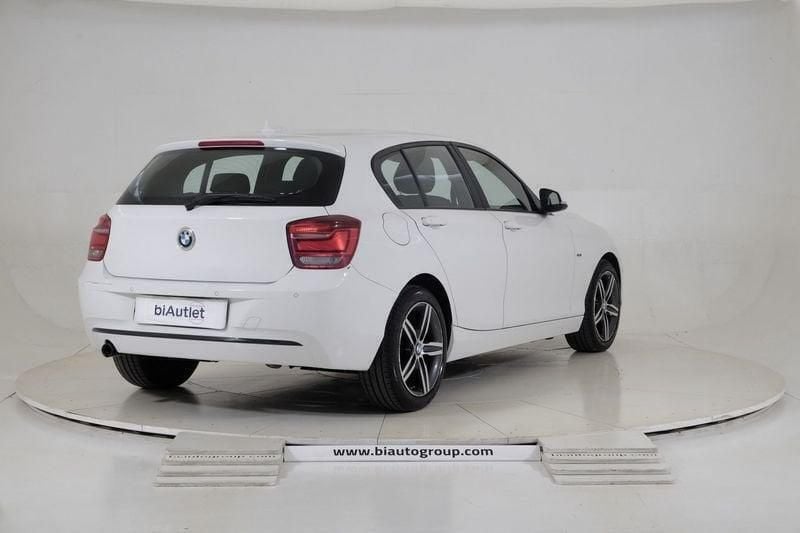 Usata BMW 118 Sport Line 150 CV (110 kW) 2015 Bianco Utilitaria