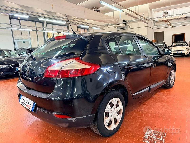 Usata Renault Mégane Dynamique 110 CV (80 kW) 2009 Nero Berlina