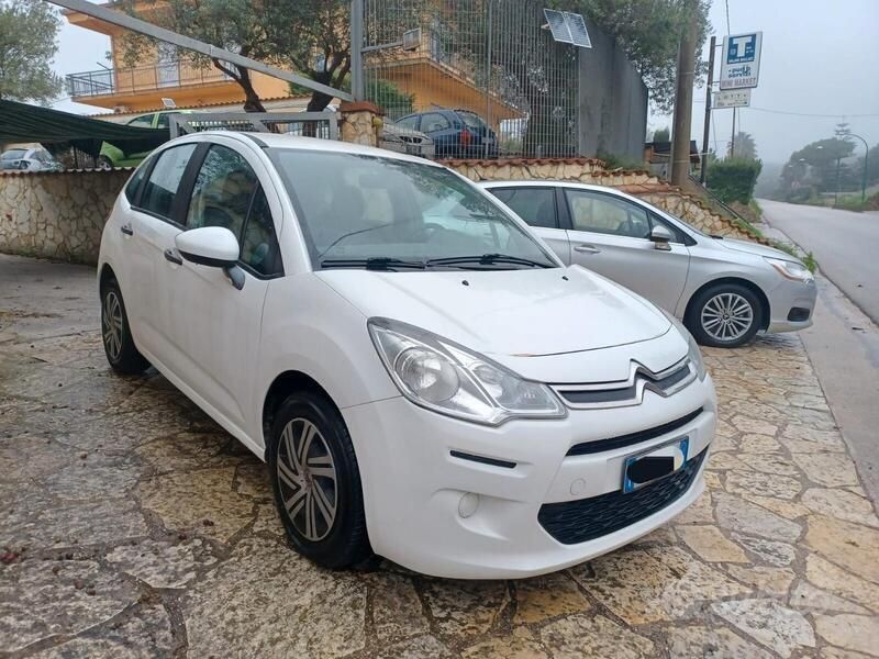 Bianco Usata 2013 Citroën C3 Utilitaria | 6700 € (Cara) - Immagine 1/4