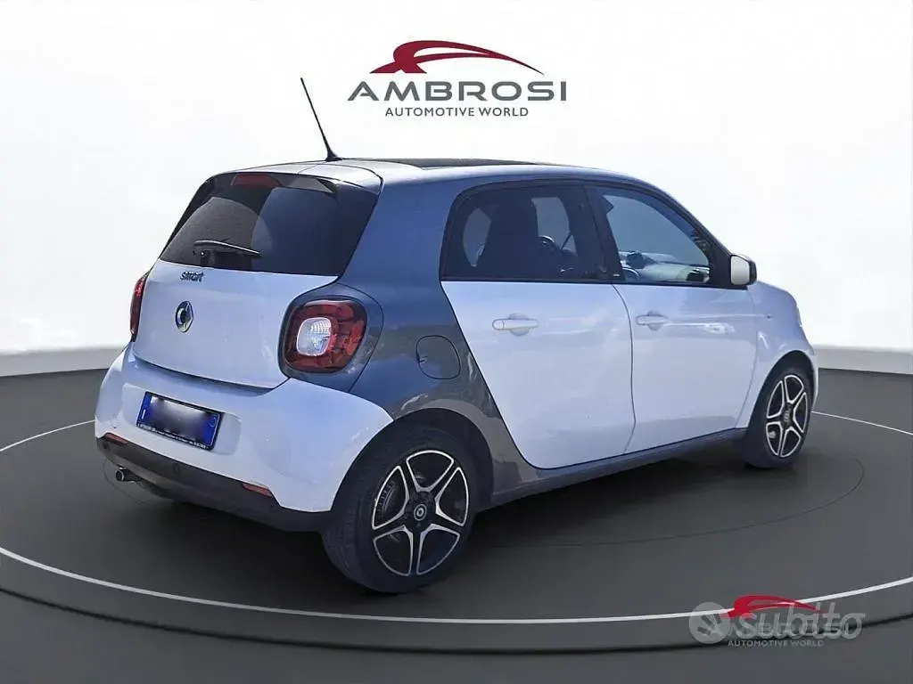 Usata Smart ForFour Prime 90 CV (66 kW) 2016 Bianco Utilitaria