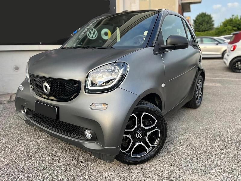 Usata Smart ForTwo Cabrio Passion 90 CV (66 kW) 2019 Grigio Cabrio