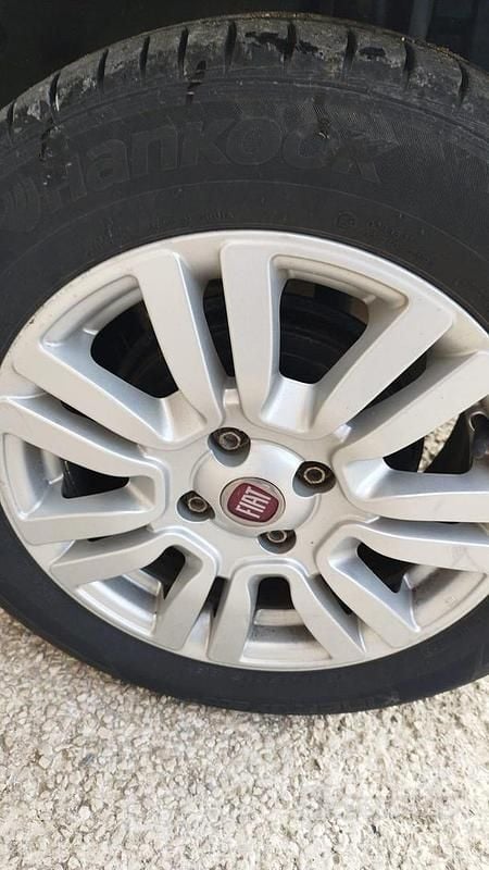 Usata Fiat Punto 95 CV (69 kW) 2016 Grigio Utilitaria