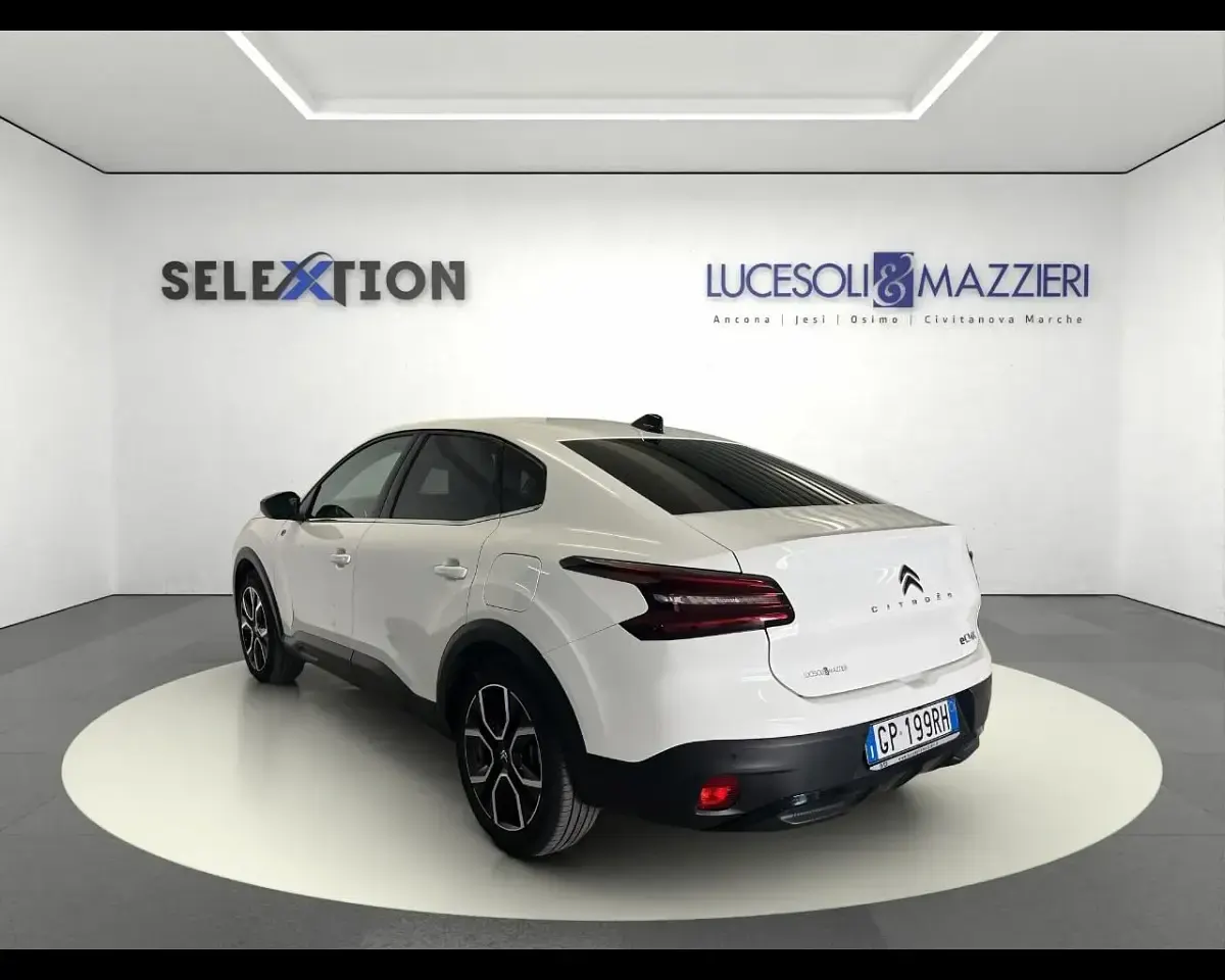Usata Citroën e-C4 Shine 56 kW (77 CV) 2023 Bianco SUV