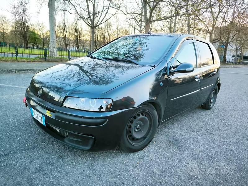 Usata Fiat Punto 80 CV (58 kW) 2003 Nero Utilitaria