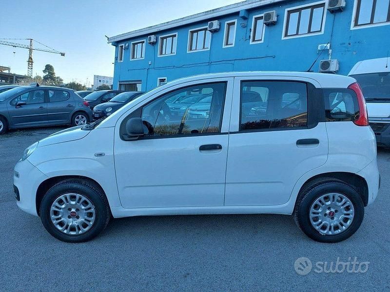 Usata Fiat Panda Lounge 84 CV (61 kW) 2013 Bianco Utilitaria