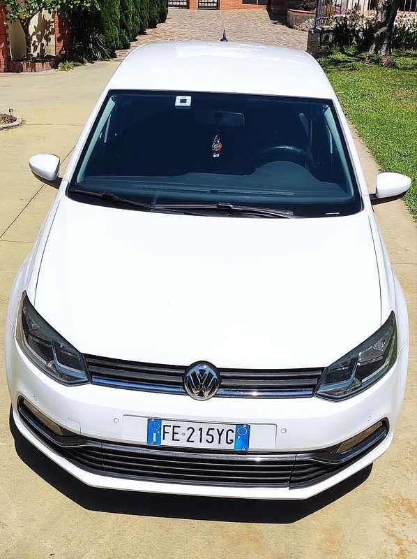 Bianco Usata 2016 VW Polo Tre volumi | 7500 € (Buon prezzo) - Immagine 1/4